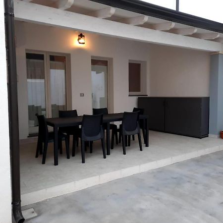 Appartamento Su Palazzina Storica In Centro A SantʼAntìoco エクステリア 写真