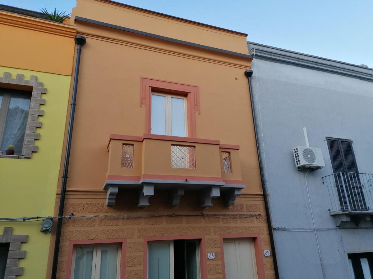 Appartamento Su Palazzina Storica In Centro A SantʼAntìoco エクステリア 写真