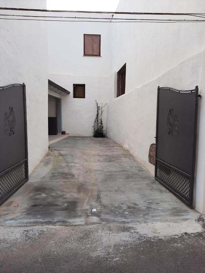 Appartamento Su Palazzina Storica In Centro A SantʼAntìoco エクステリア 写真